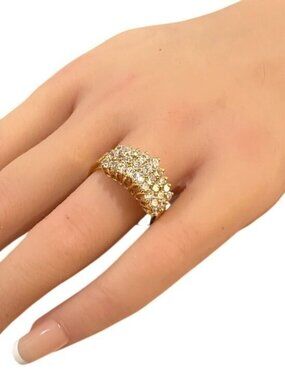Cluster Ring Gold Tone With Sparkling Clear Stones Size 9 Vintage Womens